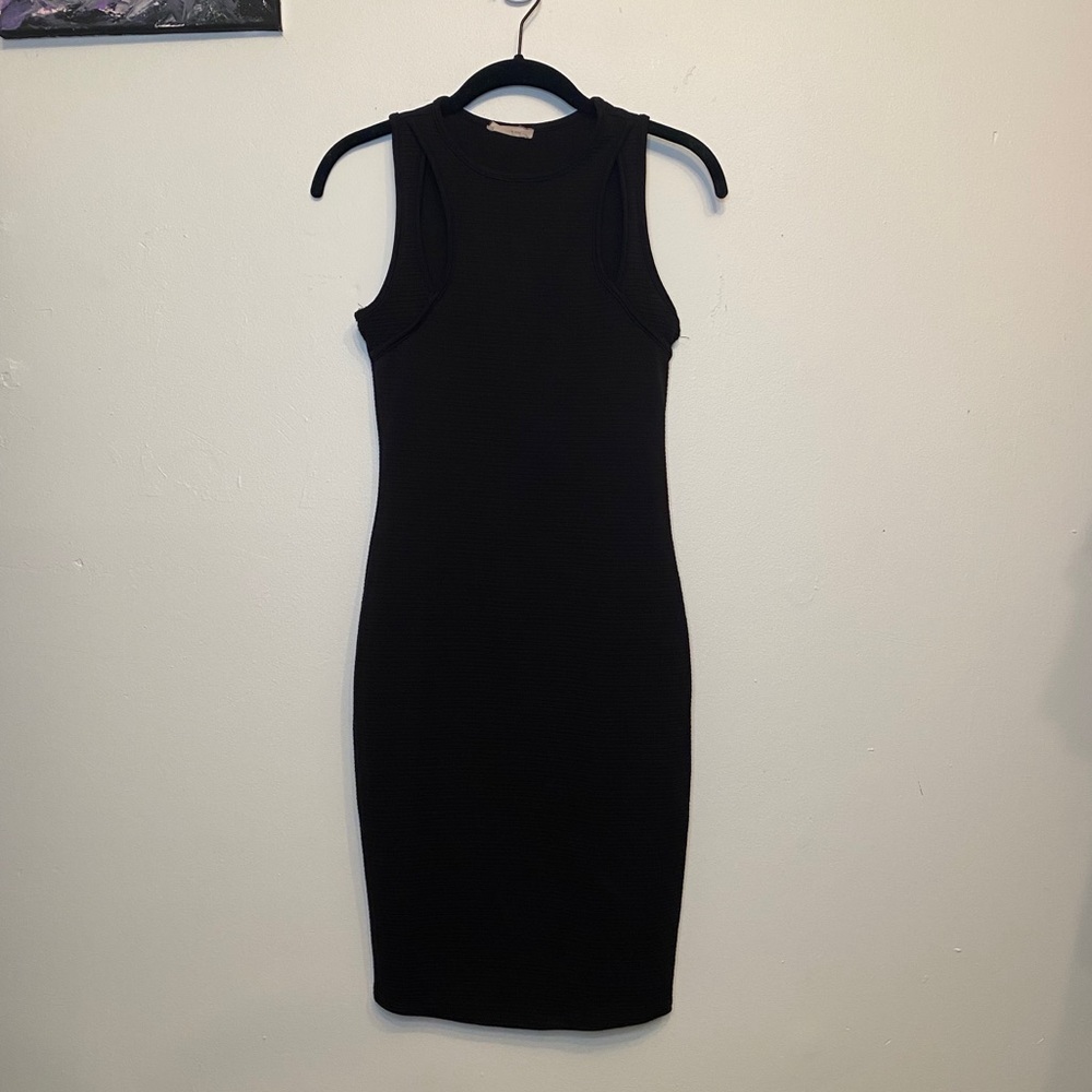 Black sleeveless midi dress